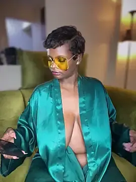 Stripchat Live Sex Cam of ScarletMuseX