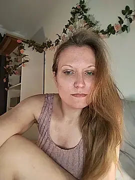 Stripchat Adult Webcam of Candy_Cougar