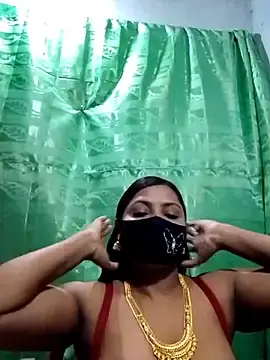 Stripchat Adult Webcam of Mistompa24