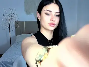 Stripchat Free Porn Cam of Silena_sky
