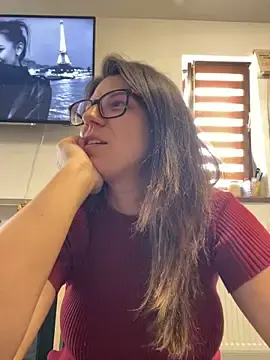Stripchat Free Live Porn of NadiraNoor