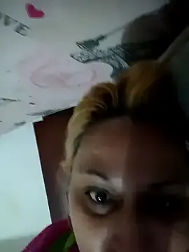 Stripchat Live Sex Cam of ariana_crazzy