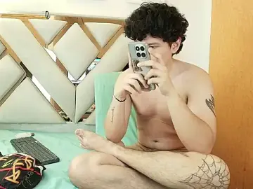 Stripchat Free Porn Cam of Zoe_And_Dylan_
