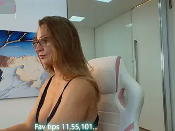 Stripchat Live Sex Cam of Milf_Tea