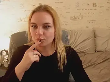 Stripchat Live Sex of Glow_Margo