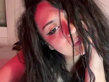 Stripchat Free Porn Cam of Soy_Aria