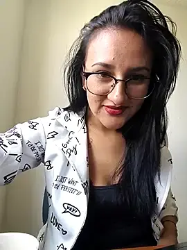 Stripchat Live Sex of CAROLINA--04
