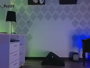 Stripchat Adult Webcam of GabyPetit