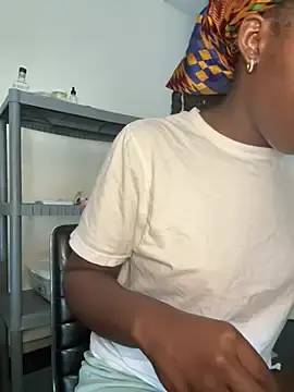 Stripchat Free Porn Cam of thechocolatepeach