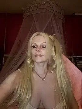 Stripchat Live Sex of Angeldevilus