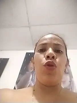 Stripchat Live Sex Cam of Bootycallhot
