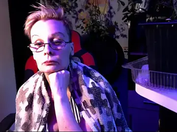 Stripchat Free Porn Cam of HelgaHimmell