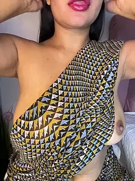 Stripchat Free Porn Cam of shara_queen1