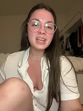Stripchat Free Live Porn of liloush__