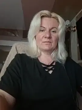 Stripchat Live Porn of VikaRaine555