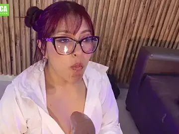 Stripchat Adult Webcams of evelynjohnsoon