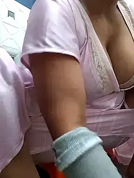 Stripchat Adult Webcam of Seema-150k-f