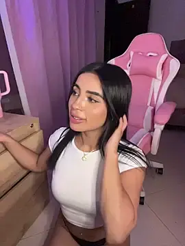 Stripchat Nude Webcam of Emily-14