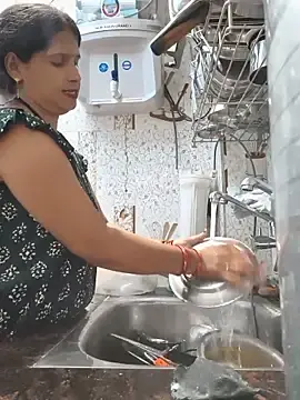 Stripchat Watch Live Sex Cams of Simran_bhabhi0