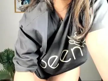 Stripchat Best live sex cam show of Suku_love2