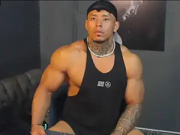 Stripchat Sex Cam of bradley_smith