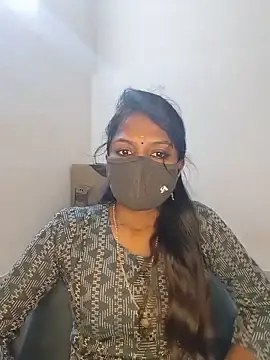 Stripchat Sex Chat of YALINITWO7_TAMIL