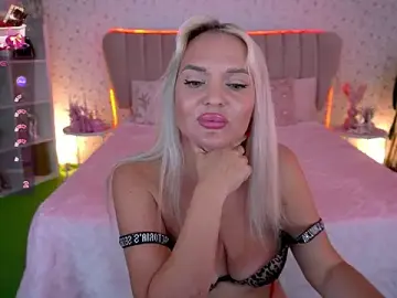 Stripchat Sex Cam of MissyMartinez