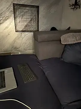 Stripchat Live Sex Cam of Andrestarr