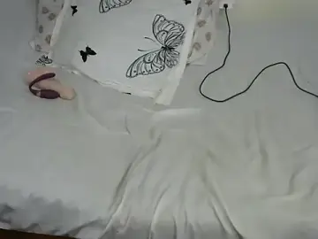 Stripchat Free Porn Cam of sexy_creamer2