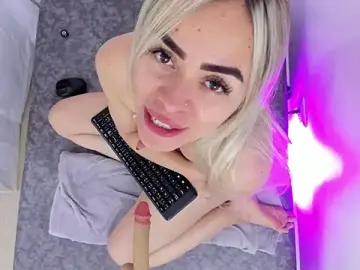 Stripchat Best live sex cam show of Luna_Marquez