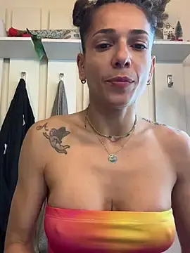 Stripchat Nude Webcam of PlayfulShow