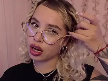 Stripchat Sex Cam of Haelycute