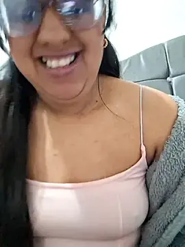 Stripchat Adult Webcam of ZaidaWet