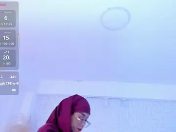Stripchat Sex Cam of naishaa_