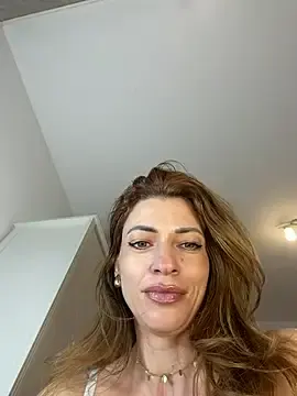 Stripchat Sex Chat of HoneyLove__
