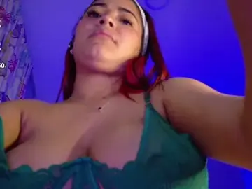 Stripchat Adult Webcam of NicolleTaylor
