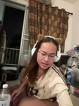 Stripchat Adult Webcam of Ponthip