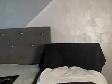 Stripchat Live Sex Cam of sassy_sandra