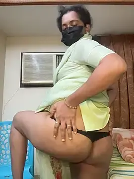 Stripchat Sex Chat of TeddyLover5