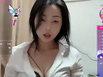 Stripchat Sex Cam of XIAOnaimao-001
