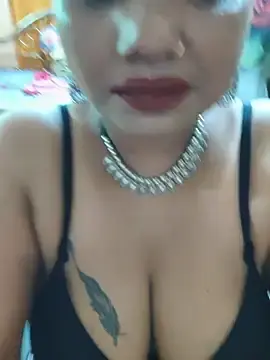 Stripchat Live Sex Cam of YR-SHIVANI