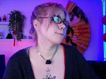 Stripchat Live Sex Cam of albaismynameX