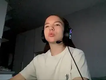 Stripchat Live Sex Cam of FewerCadre