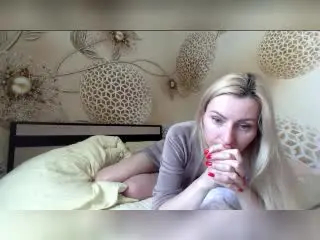 Xlovecam Sex Chat of YourRealGirl