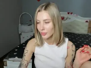 Xlovecam Best Webcam of SensualMila