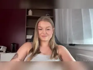 Xlovecam Live Sex of EricaLuck