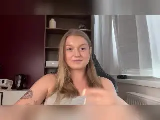 Xlovecam Nude Webcam of EricaLuck