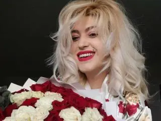 Xlovecam Watch Live Sex Cams of ElizabethRaegan