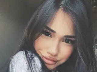 Xlovecam Watch Live Sex Cams of DorineJennelle
