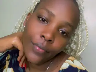 Xlovecam Sex Cam of SweettCaandy